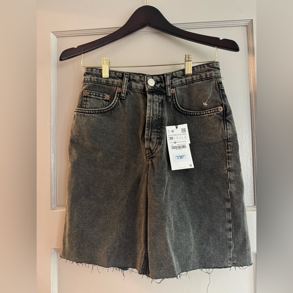 Zara Charcoal Relaxed Fit Jean Shorts